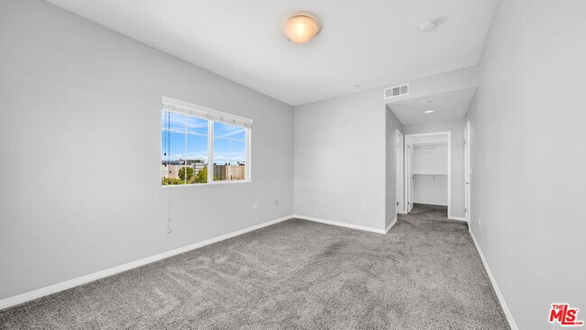 Building Photo - 1408 W Washington Blvd