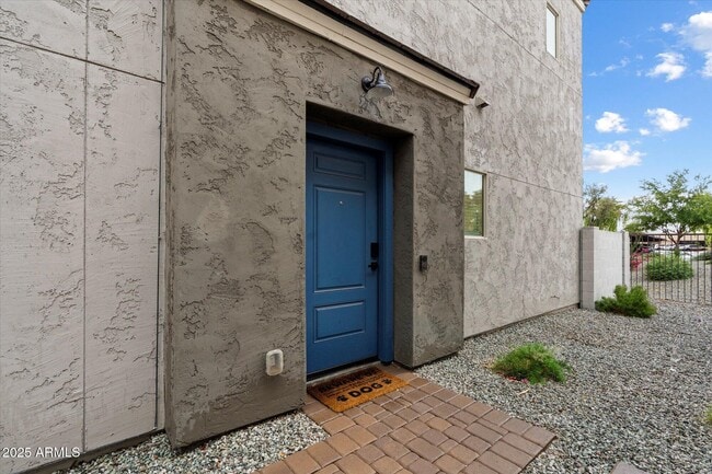 Building Photo - 2259 W Harmont Dr