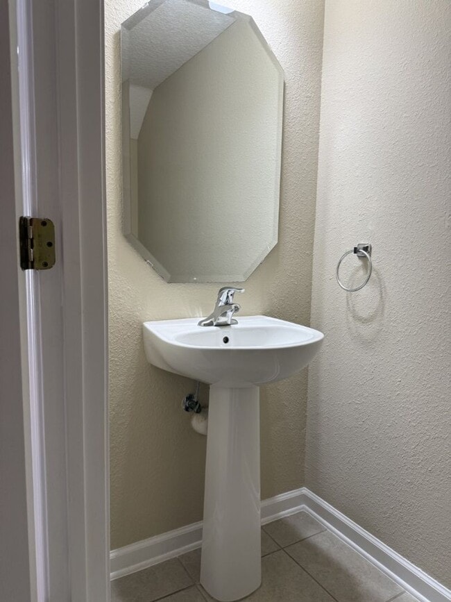 Building Photo - Move-in ready in Fleming Island Plantation