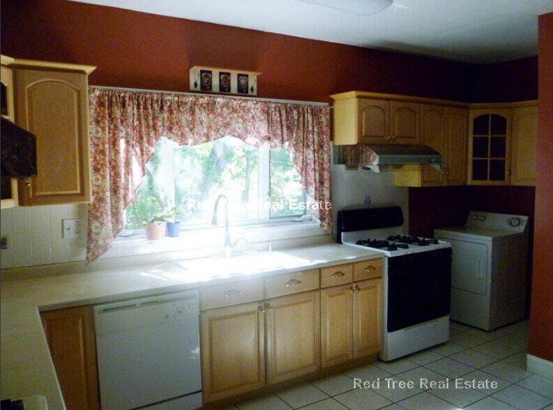 Building Photo - 12 Verndale St