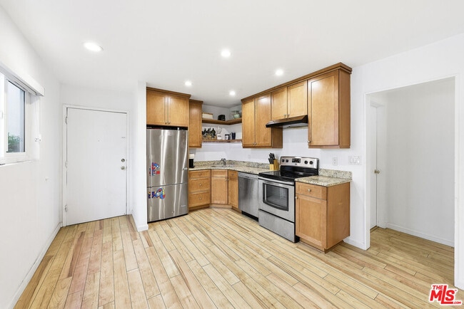 Building Photo - 1914 Pacific Ave