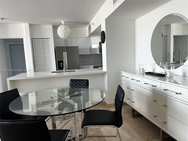 Building Photo - 90 Alton Rd