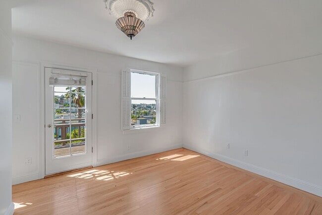 Building Photo - Charming Four Bedroom Home in Potrero Hill...