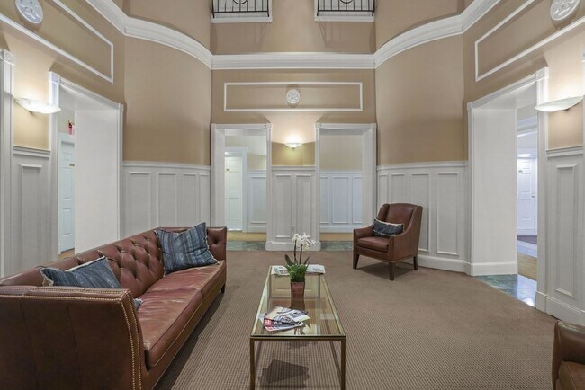 Building Photo - 424 Marlborough St