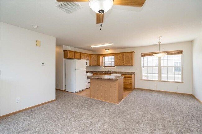 Building Photo - 15229 Alpine Dr