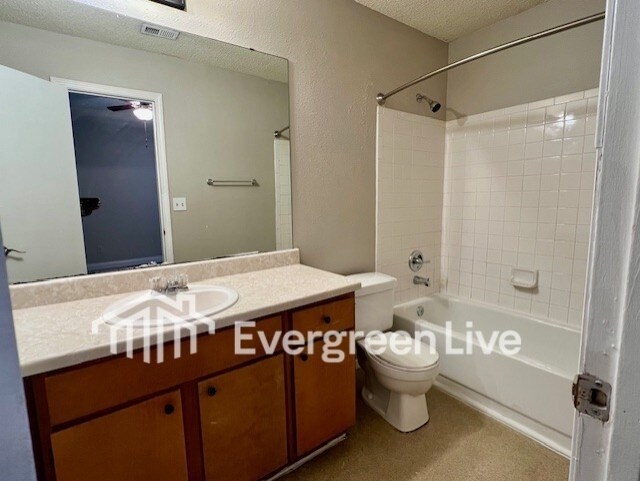 Building Photo - 105 Pembroke Ct