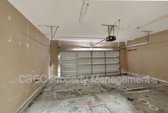 Building Photo - 3050 Argyll Dr