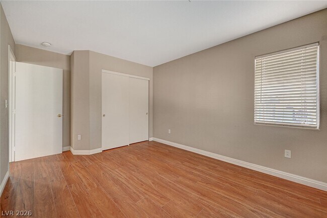 Building Photo - 121 Standing Stone St