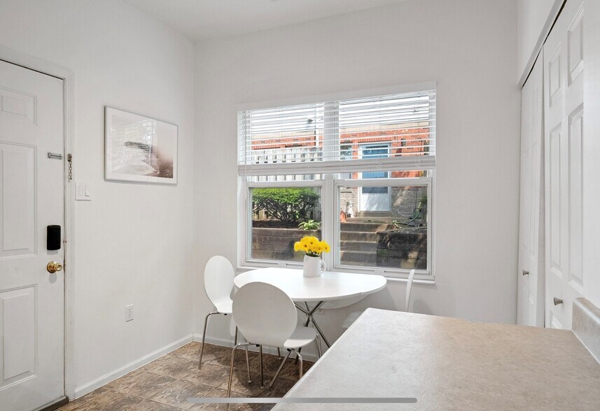 Building Photo - 4109 Westminster Pl