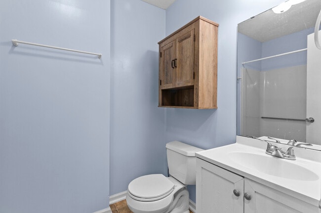 Building Photo - 214 Manchester Rd