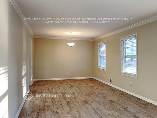 Building Photo - 686 Rollingwood Pl