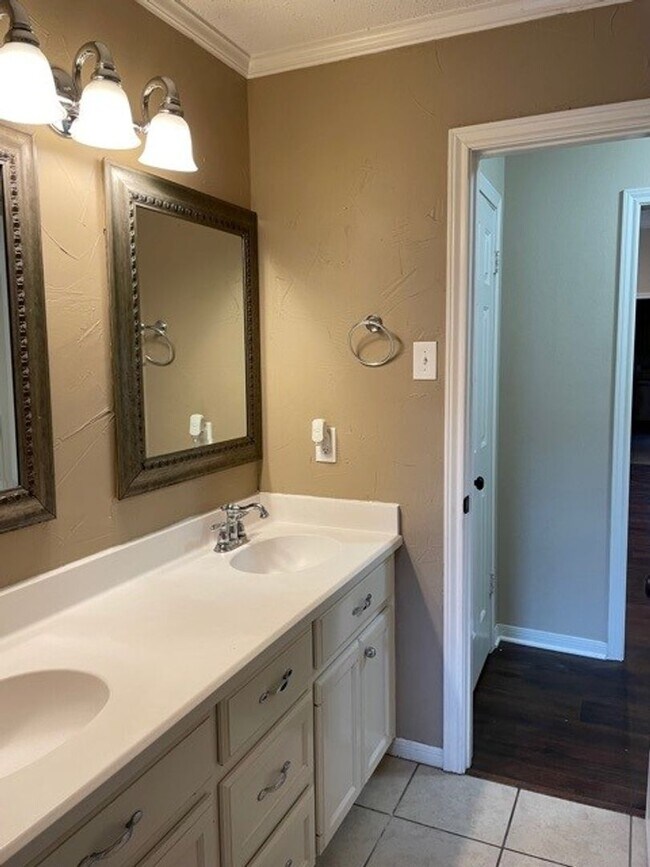 Building Photo - Available Now! No Pets! Beautiful 4 bed/2....