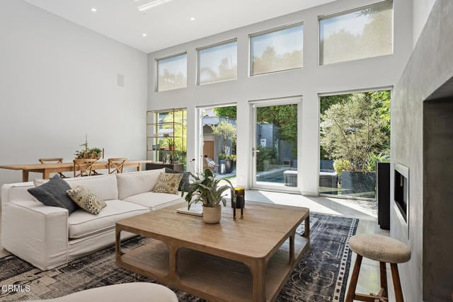 Primary Photo - 329 Westbourne Dr