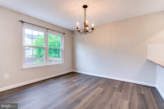 Building Photo - 4307 Chariot Ct