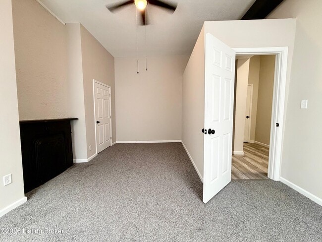 Building Photo - 1917 W Madison St