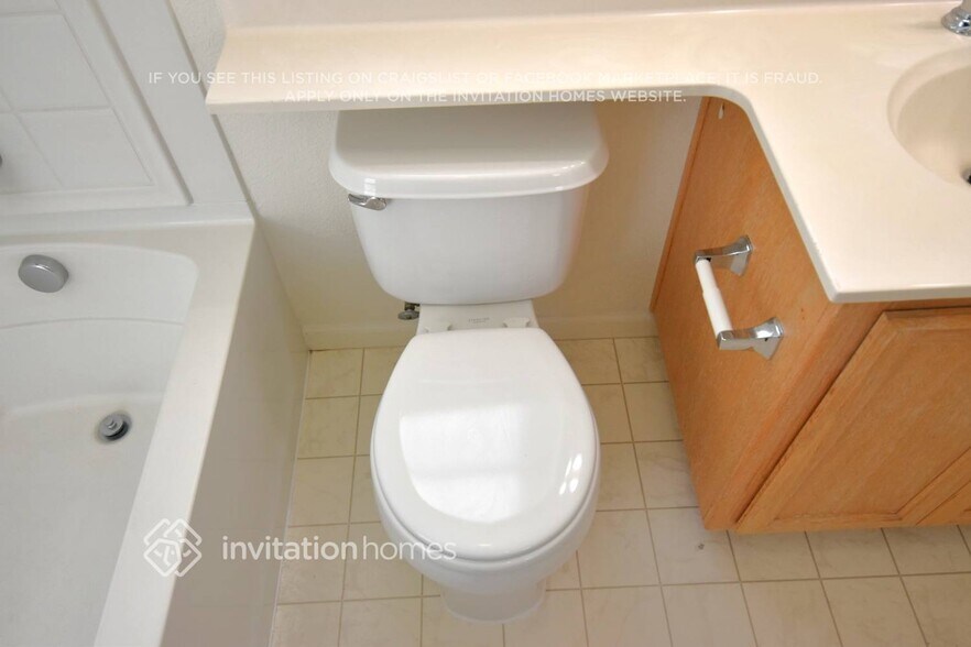 Building Photo - 260 Wapello Cir