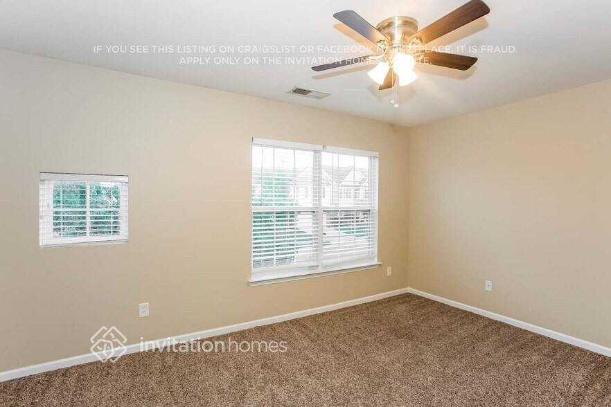 Building Photo - 3302 Streamside Dr