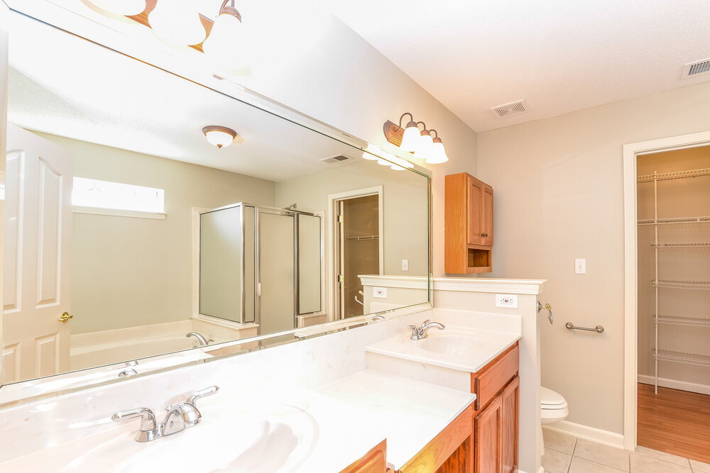 Building Photo - 2865 Pinnacle Dr