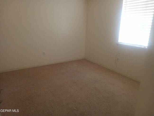 Building Photo - 13975 Vaquero Rock Dr
