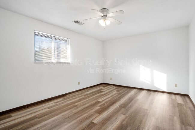 Building Photo - 2202 Richland Prairie Blvd