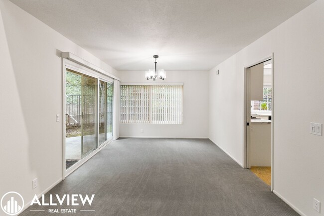 Building Photo - Spacious 4 bed, 2.5 bath Home Available Now in the Turtle Rock community