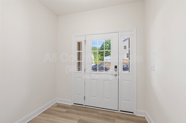 Building Photo - 1176 Channel Drop Dr