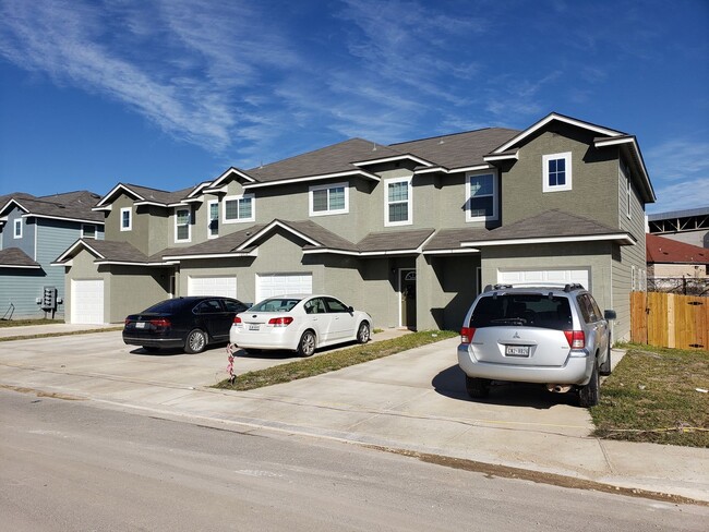 Primary Photo - Town home for rent