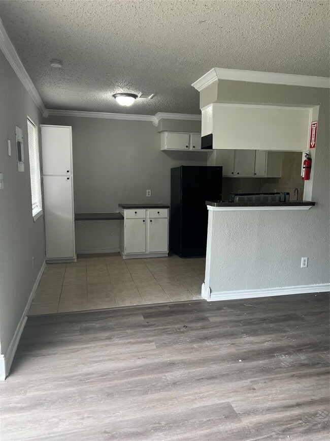 Building Photo - 10902 Jutland Rd