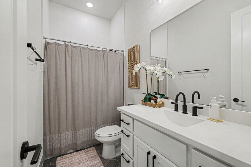 Building Photo - 3332 Zenyatta Ct