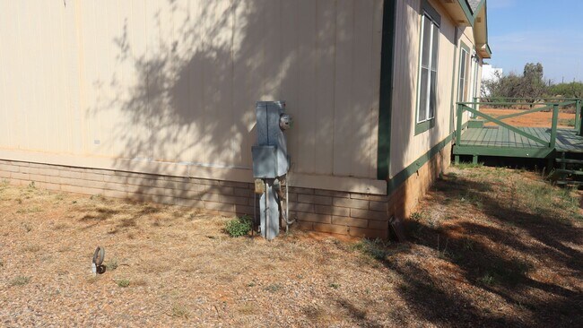 Building Photo - 6206 S Ranch Rd