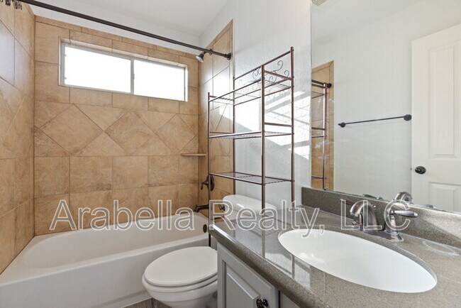 Building Photo - 208 Dove Run