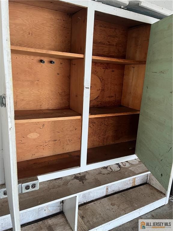 Building Photo - 102 Prentice Ave