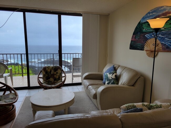 Building Photo - 2405 Kalanianaole St
