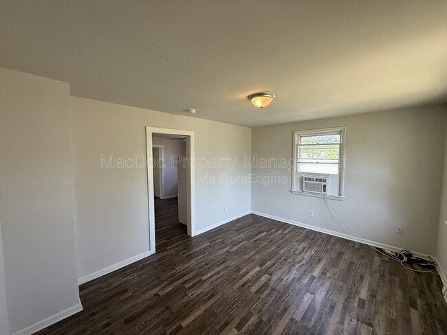 Building Photo - 1500 Airport Ave