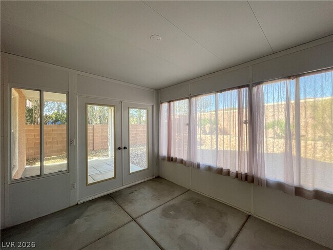 Building Photo - 817 Purdy Lodge St