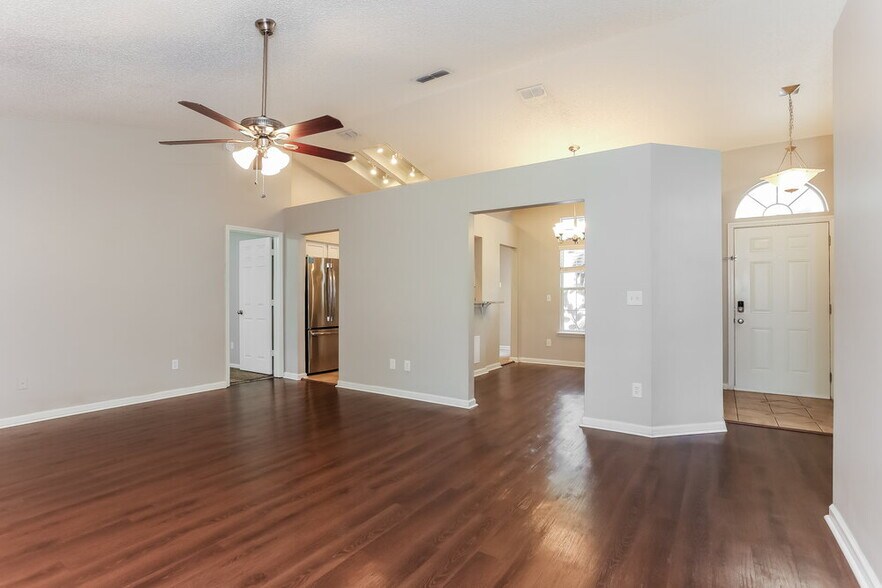 Building Photo - 3123 Olde Sutton Parke Dr
