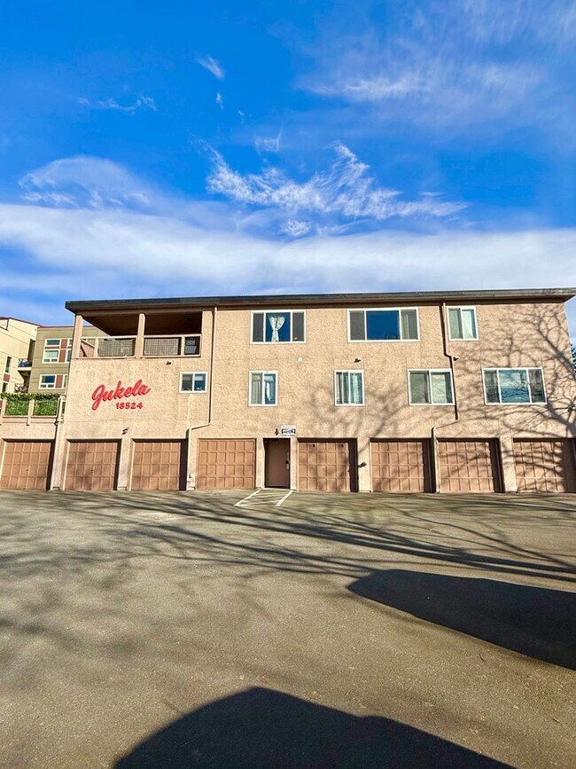 Building Photo - 18524 TM JD GISZ LLC