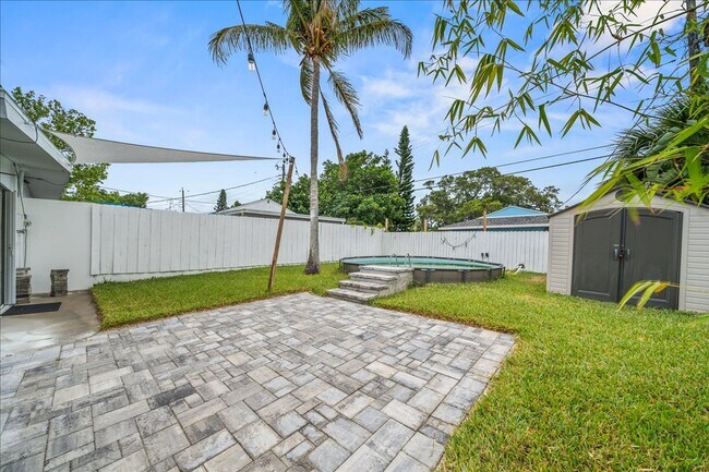 Building Photo - Beautiful Fully-Furnished 2BR/2BA Coastal Retreat in Cape Canaveral