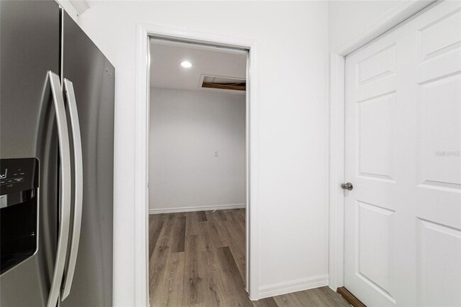 Building Photo - 691 NE 130th Ct