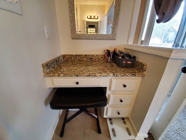 Building Photo - 6786 Candlewood Dr