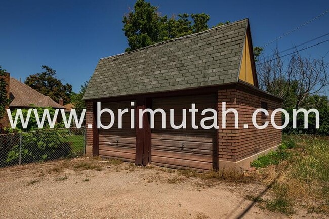 Building Photo - 755 Princeton Ave S