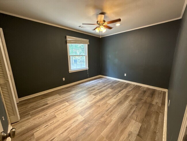 Building Photo - 204 N 57th St