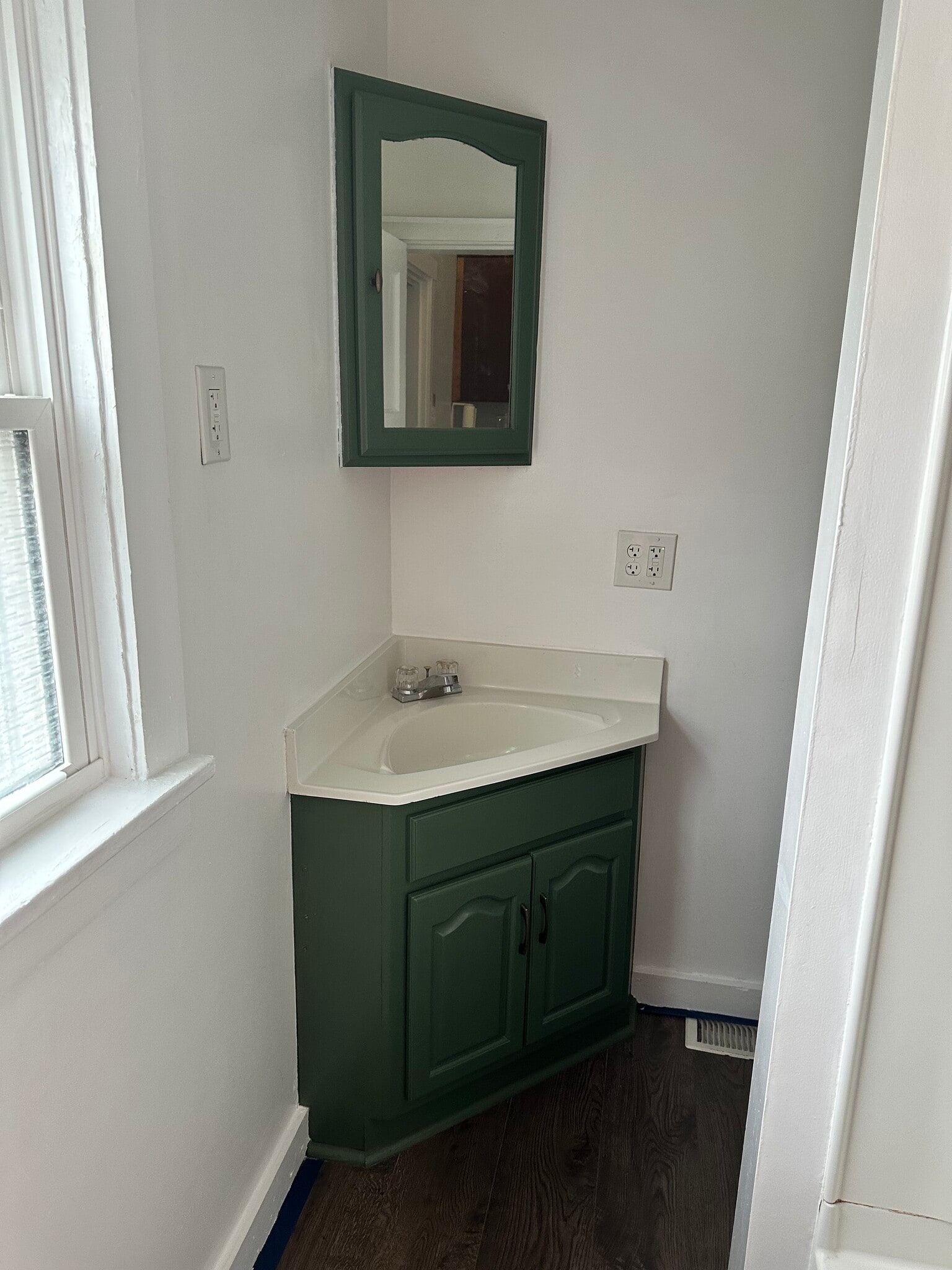 Building Photo - 229 Burns Ave