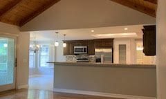 Building Photo - 6015 Oak Hill Dr