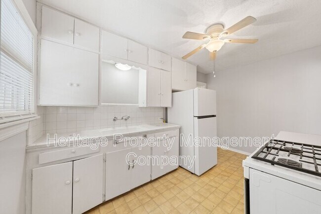 Building Photo - 231 Alexander Hamilton Dr