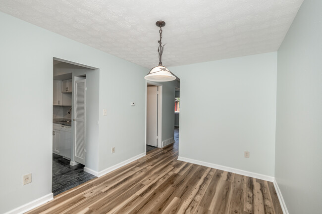 Dinning room - 7752 Montgomery Rd