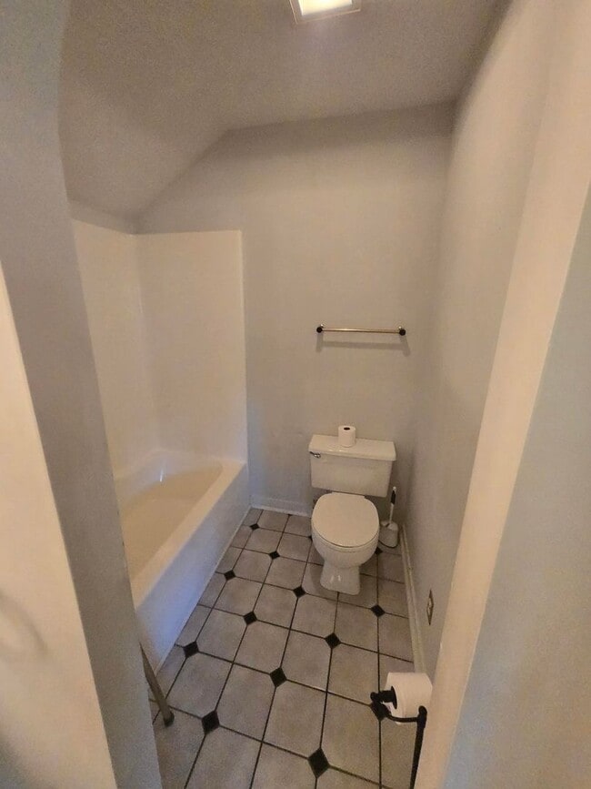 Building Photo - Spacious 3-Bedroom Condo in Gated Communit...
