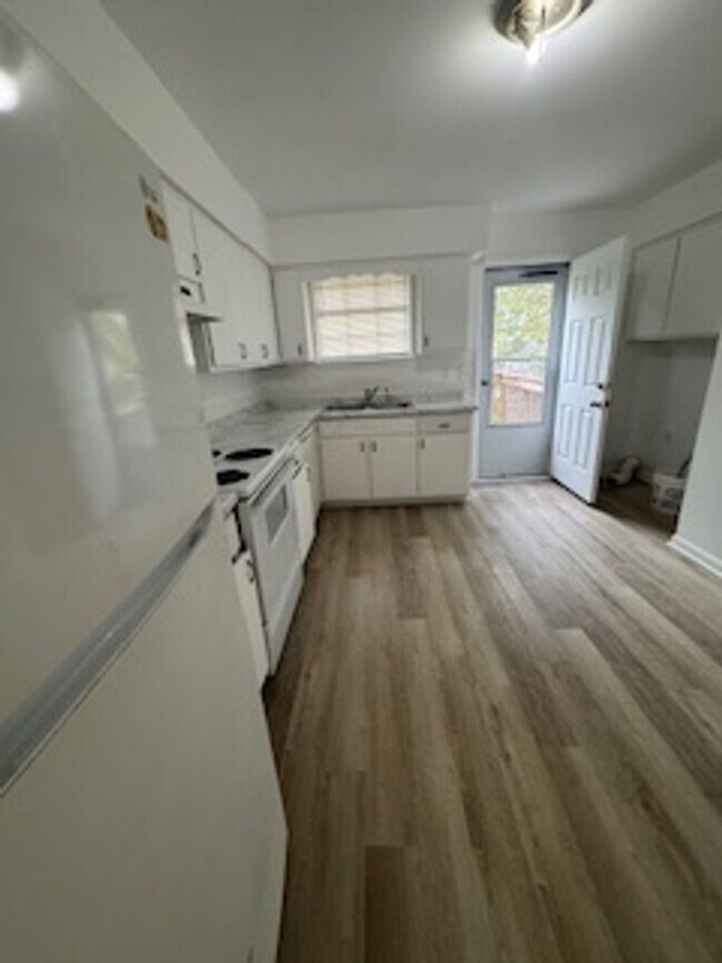 Building Photo - 4558 Brooke Valley Dr