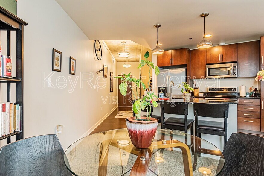 Building Photo - 891 14th St