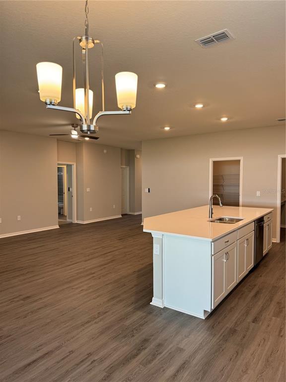 Building Photo - 1008 Aruba Ave